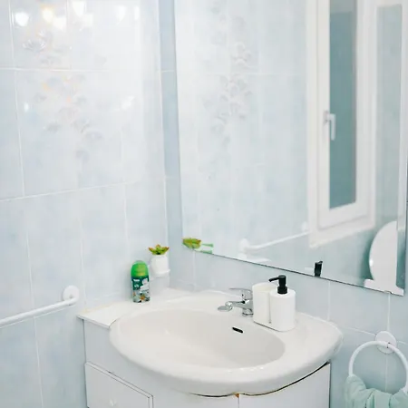 Апартаменты Stylish House In The Heart Of